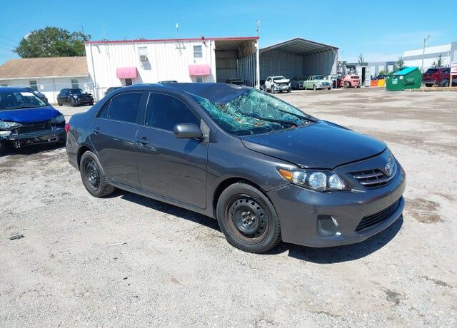 2013 TOYOTA Corolla