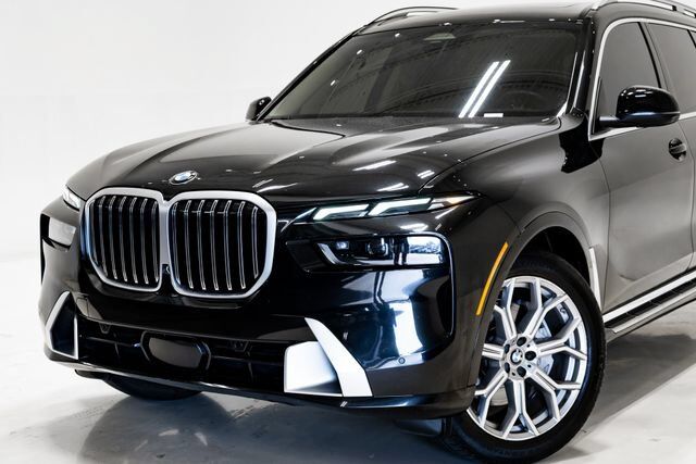 2023 BMW X7