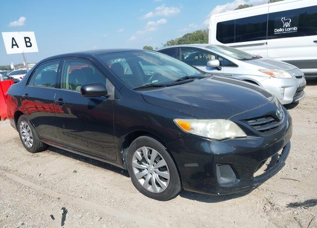 2013 TOYOTA Corolla