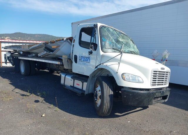 2016 FREIGHTLINER M2