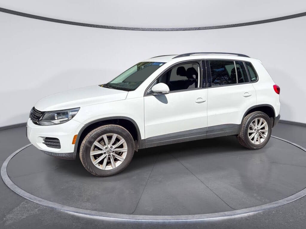 2017 VOLKSWAGEN Tiguan