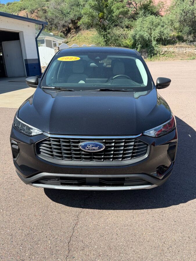 2023 FORD Escape