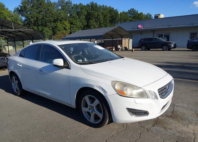 2013 VOLVO S60