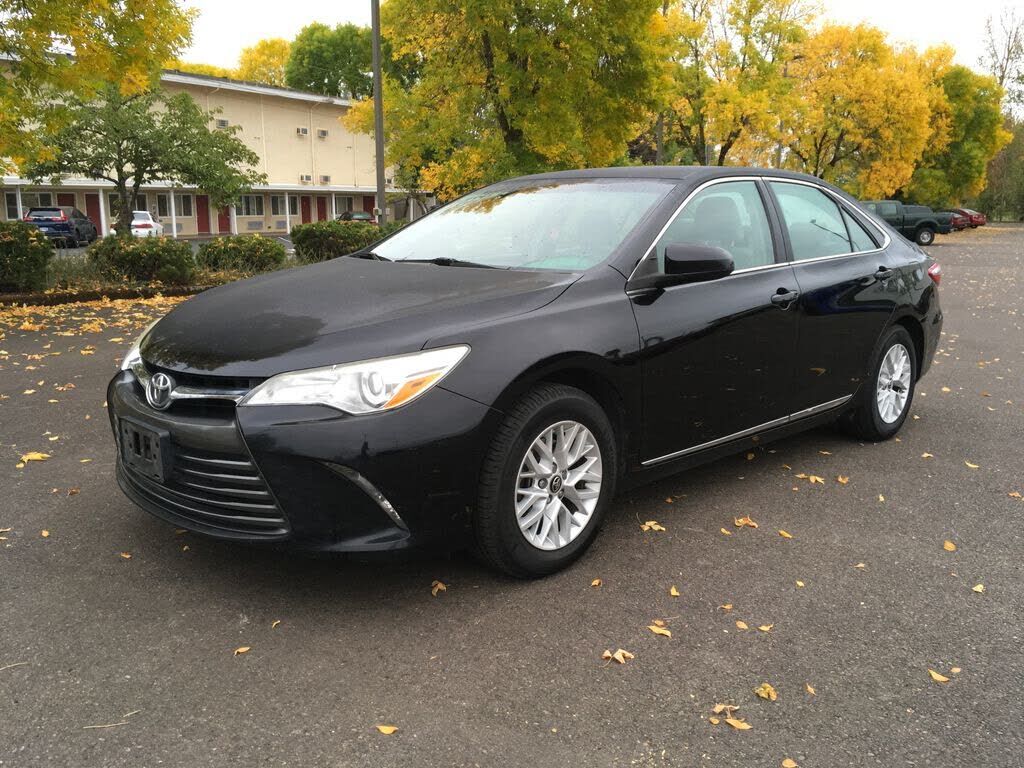 2017 TOYOTA Camry