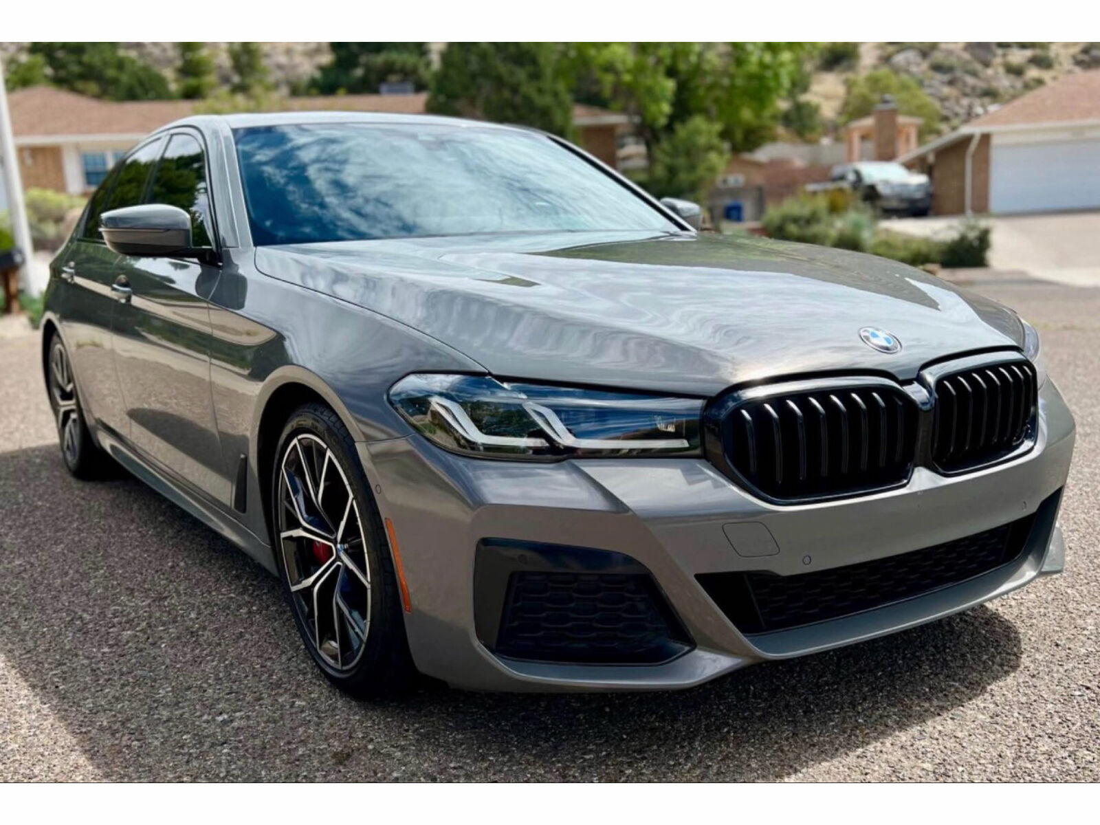 2022 BMW 530i