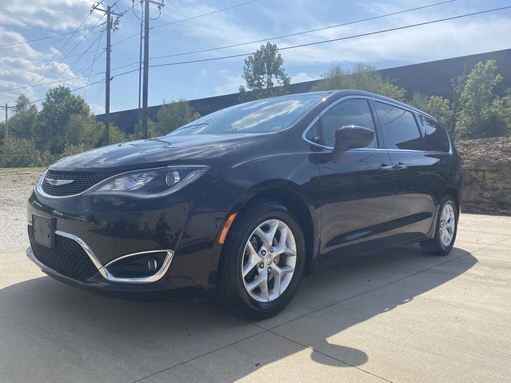 2017 CHRYSLER Pacifica
