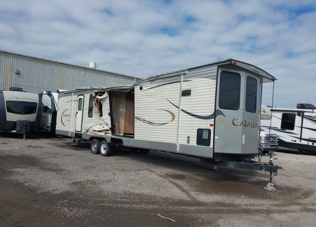 2016 FOREST RIVER Catalina