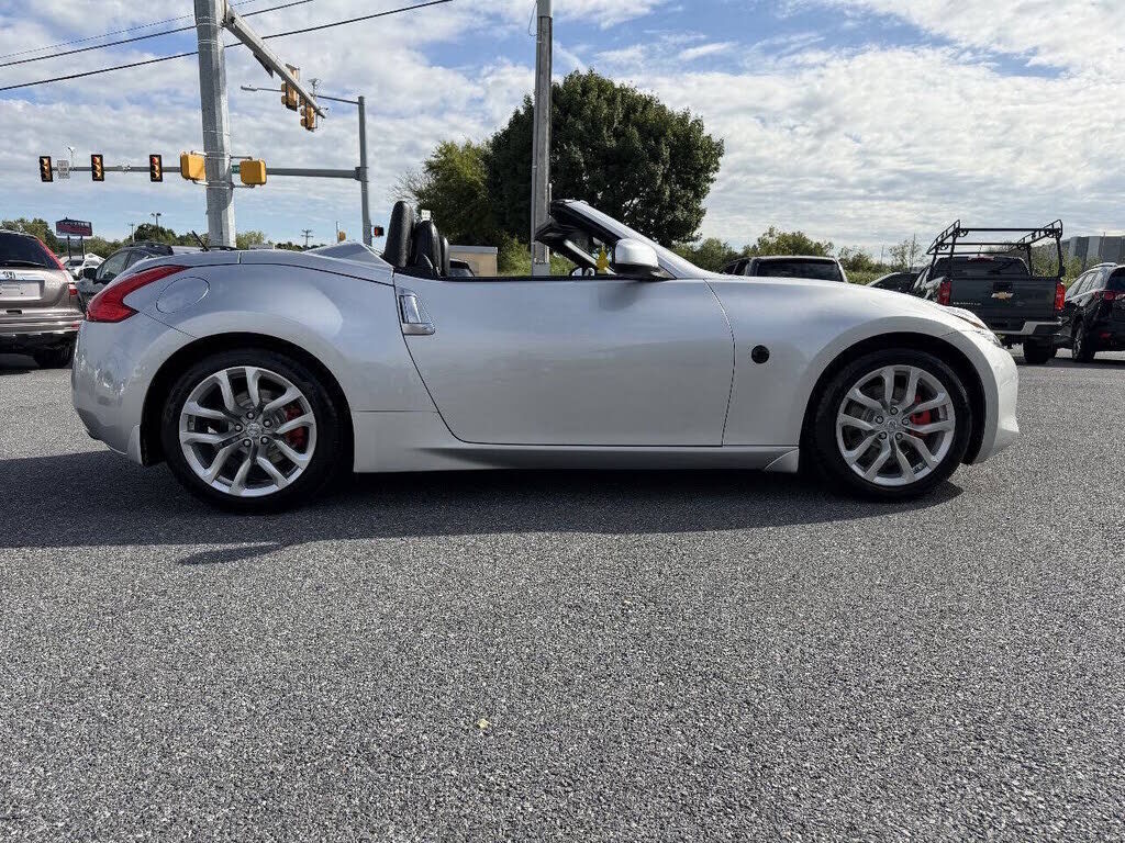 2010 NISSAN 370Z