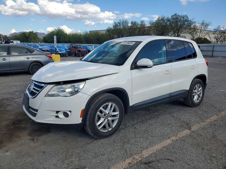2011 VOLKSWAGEN Tiguan