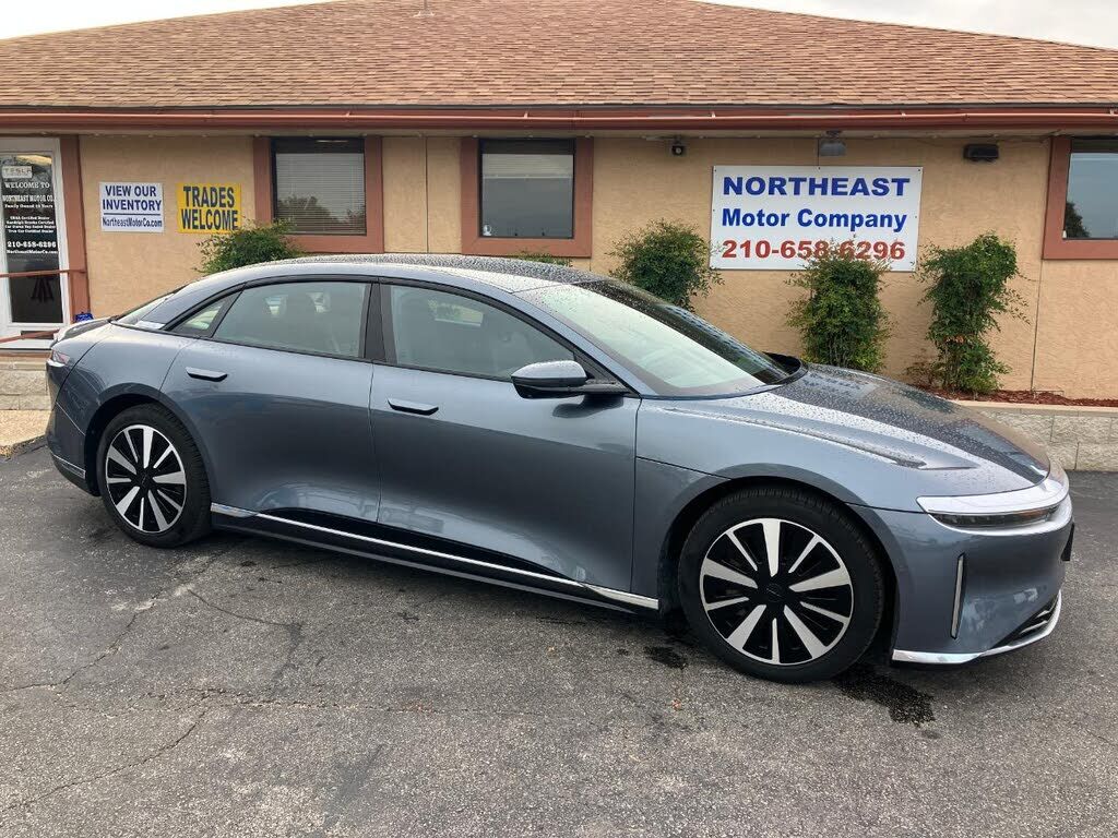 2025 LUCID Air