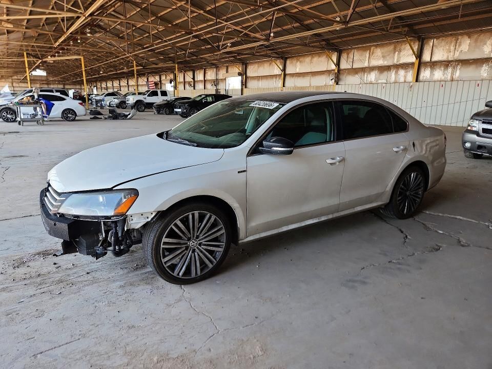 2014 VOLKSWAGEN Passat