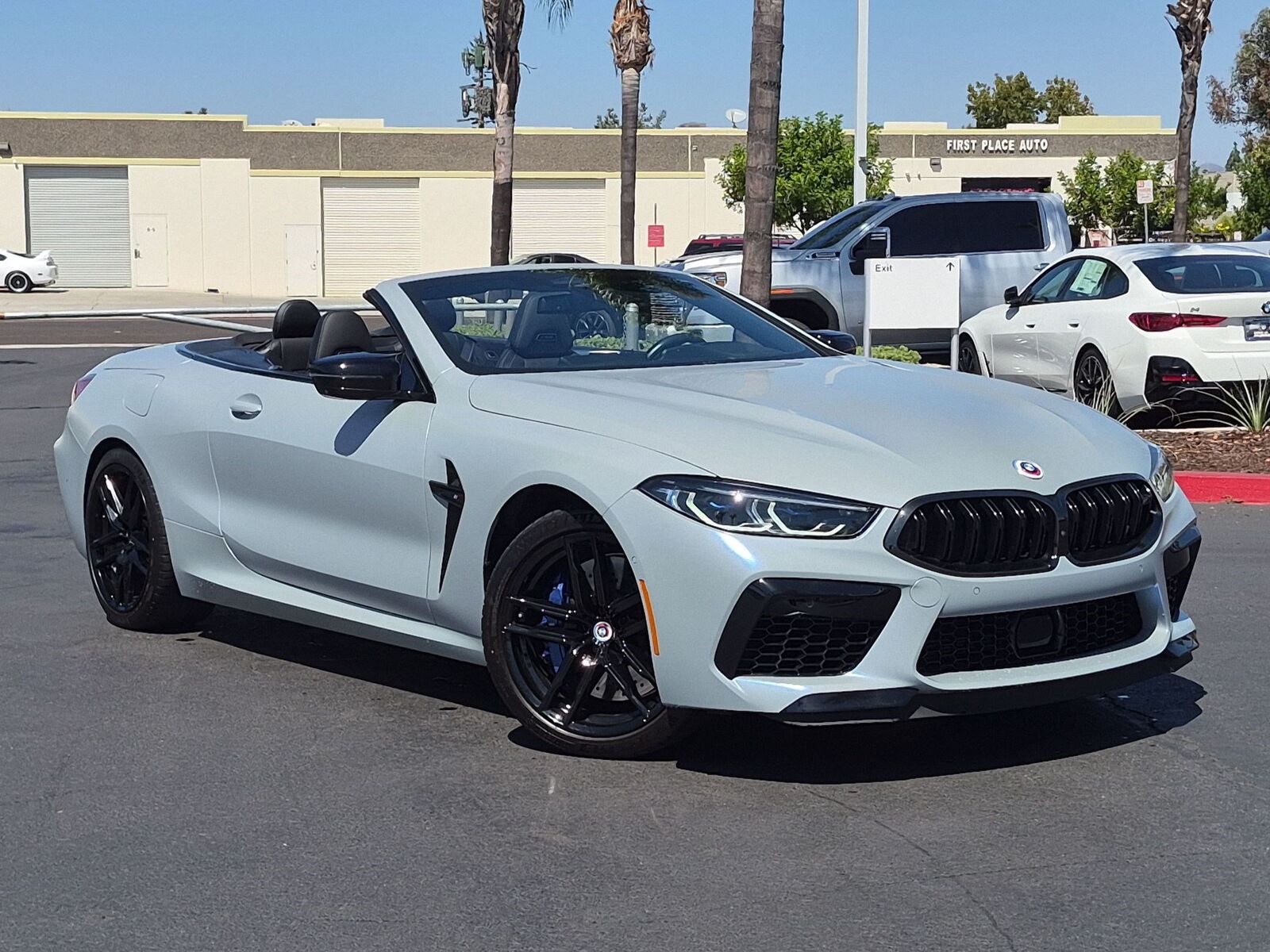 2023 BMW M8