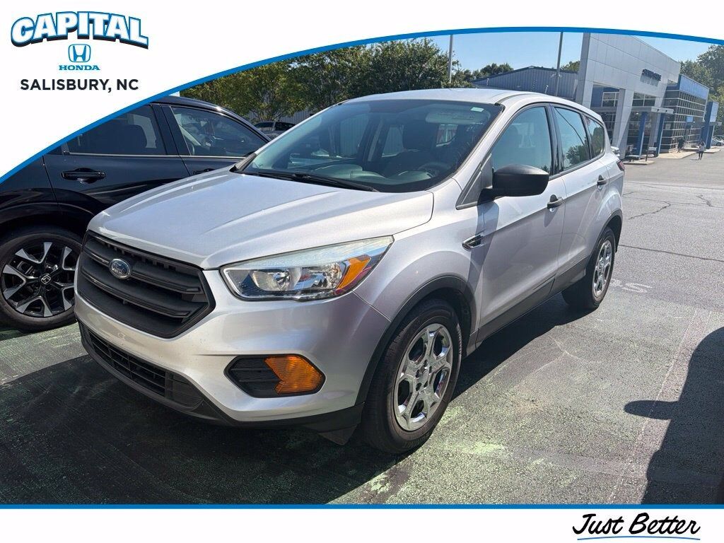 2017 FORD Escape