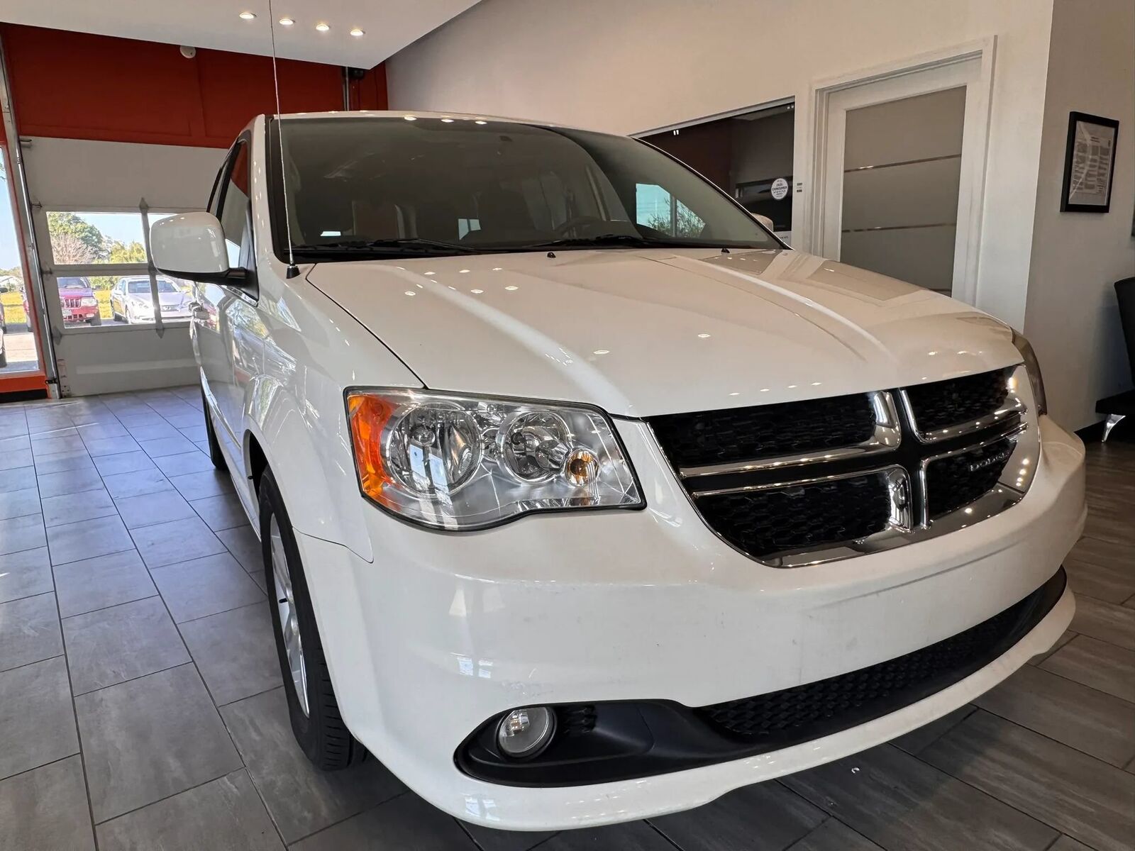 2011 DODGE Grand Caravan