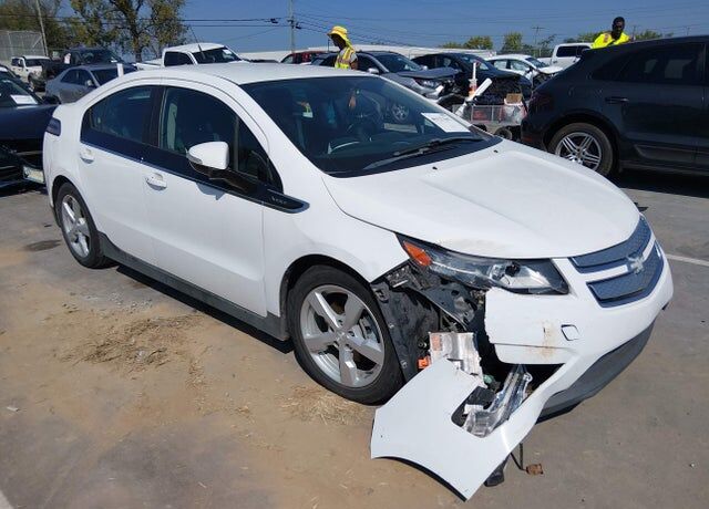 2013 CHEVROLET Volt