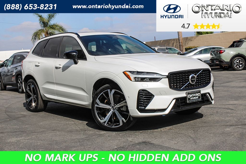 2022 VOLVO XC60