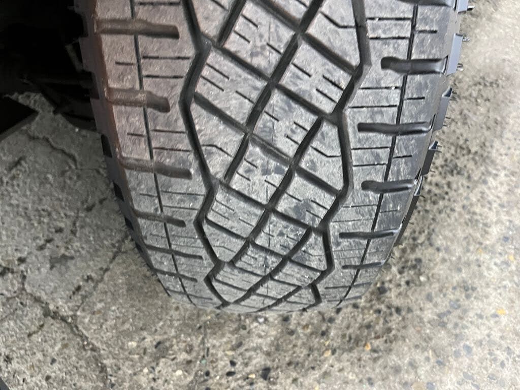 2024 TESLA Cybertruck