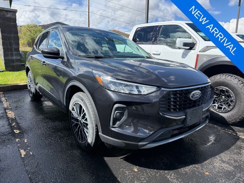 2025 FORD Escape