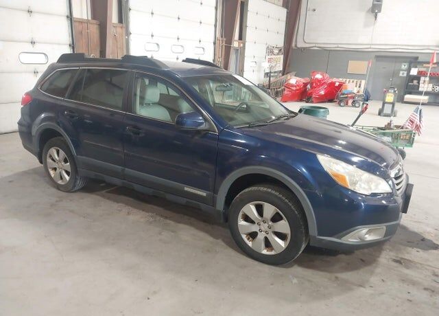 2011 SUBARU Outback