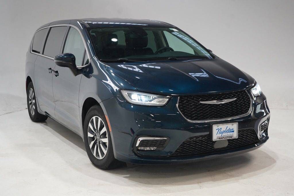 2023 CHRYSLER Pacifica
