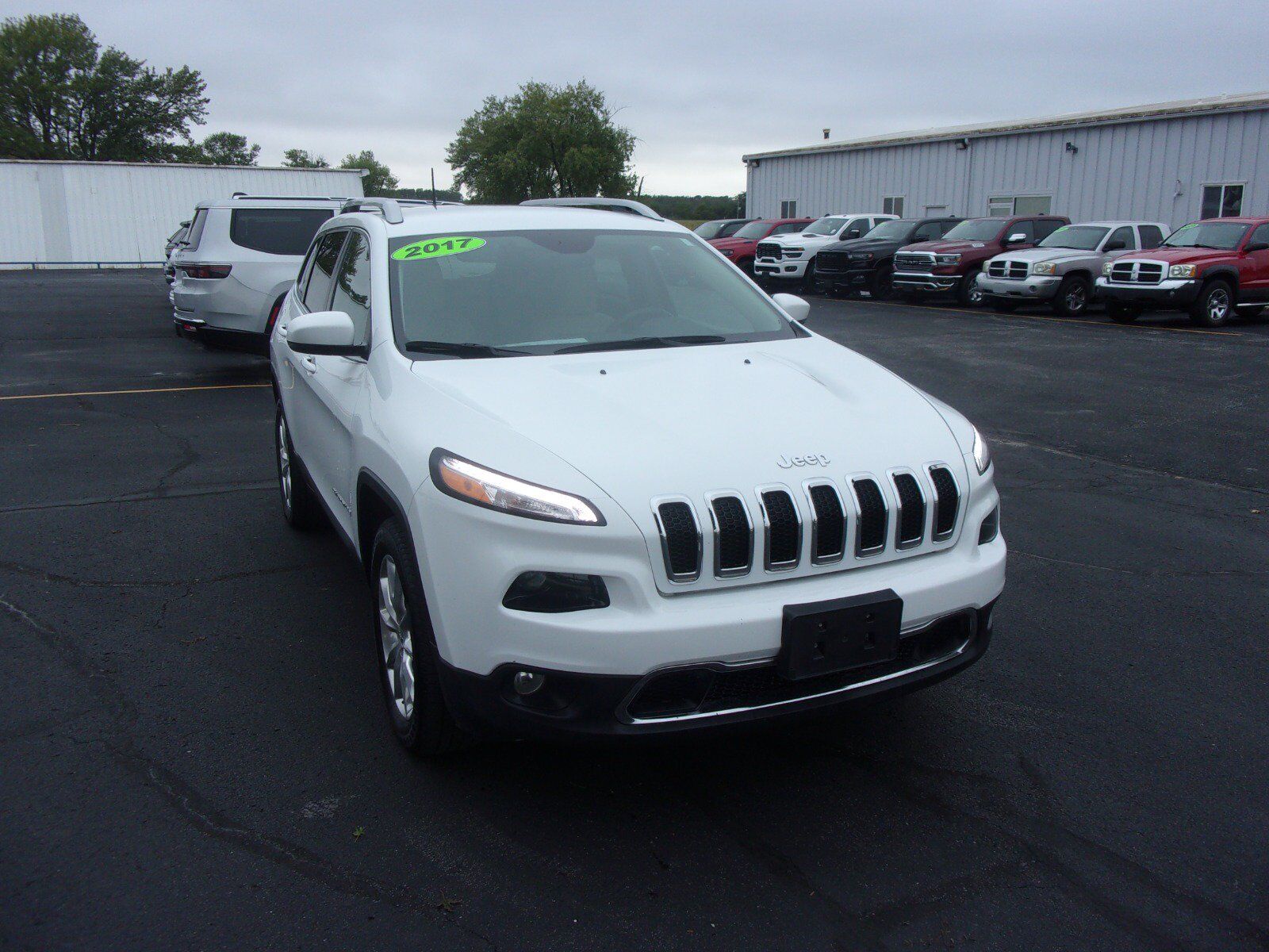 2017 JEEP Cherokee