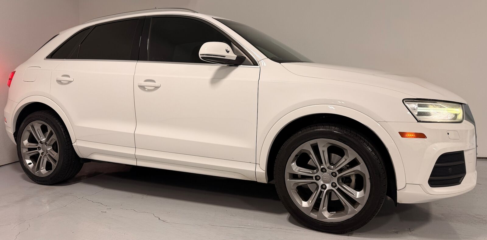 2016 AUDI Q3