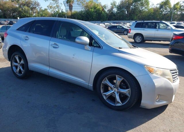 2010 TOYOTA Venza