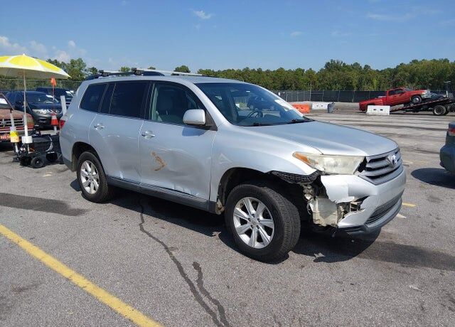 2013 TOYOTA Highlander