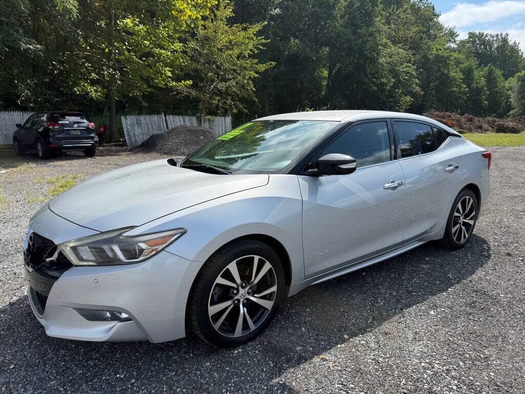 2017 NISSAN Maxima