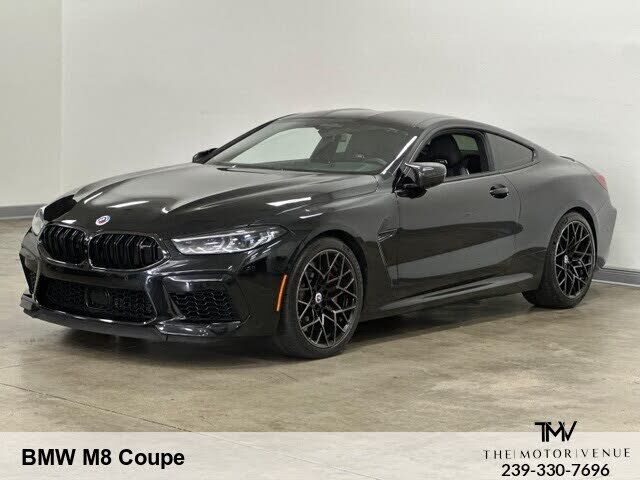 2023 BMW M8