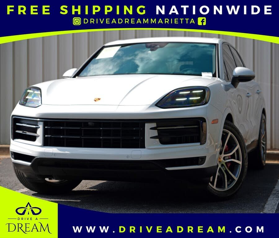 2024 PORSCHE Cayenne