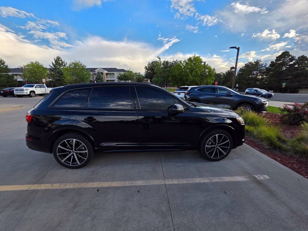 2022 AUDI Q7