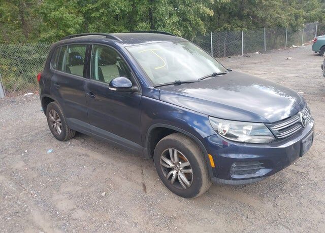 2016 VOLKSWAGEN Tiguan