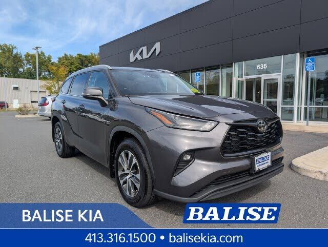 2022 TOYOTA Highlander