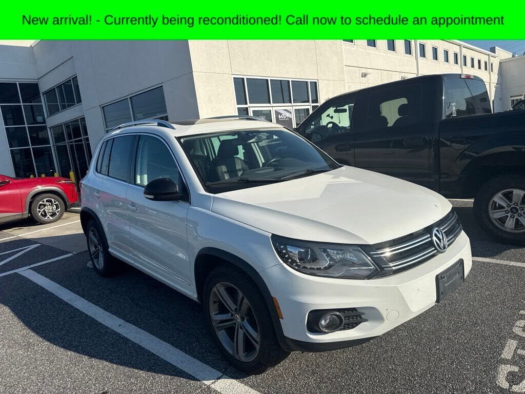 2017 VOLKSWAGEN Tiguan