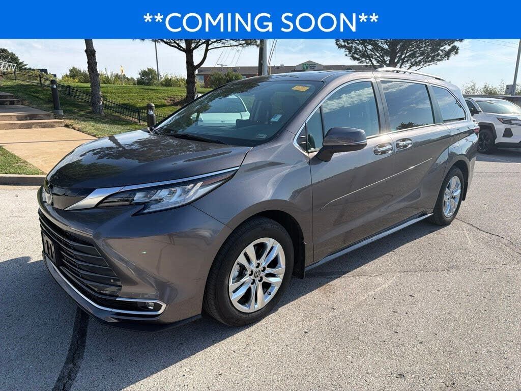2023 TOYOTA Sienna