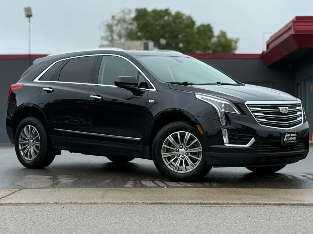 2017 CADILLAC XT5