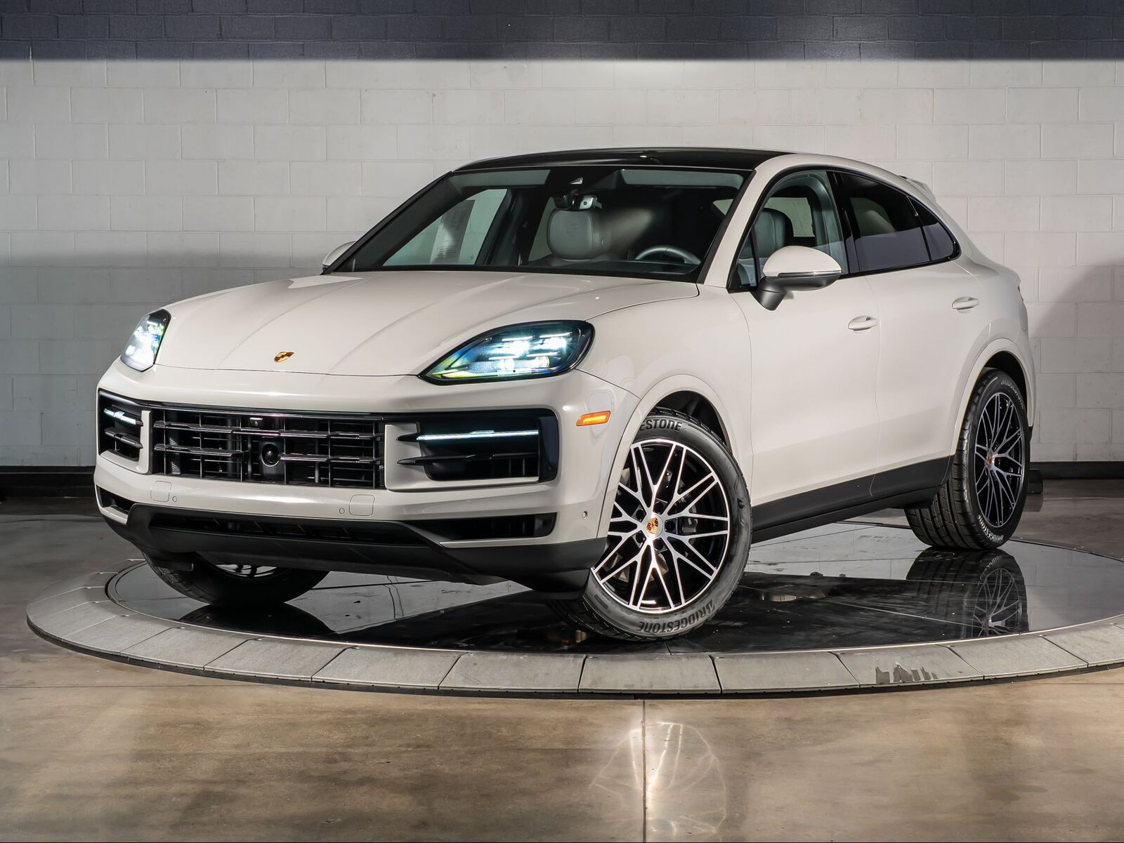 2025 PORSCHE Cayenne