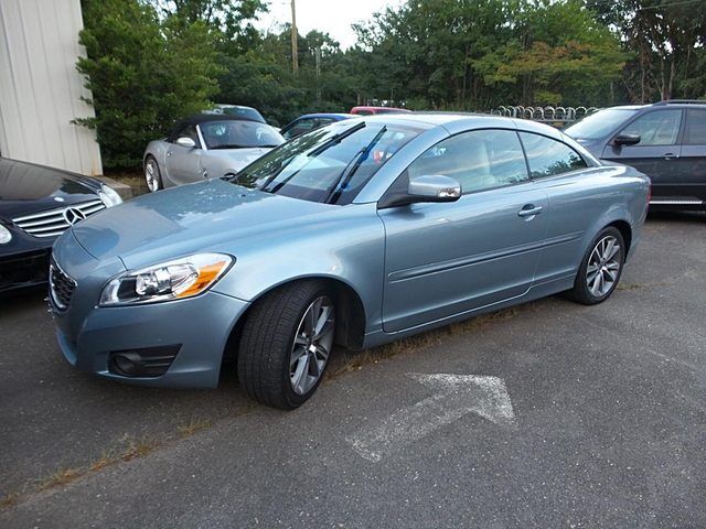 2011 VOLVO C70