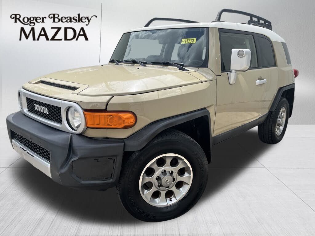 2013 TOYOTA FJ Cruiser
