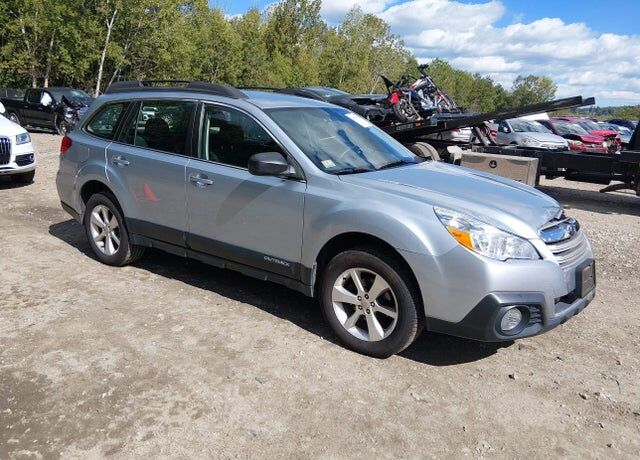 2014 SUBARU Outback