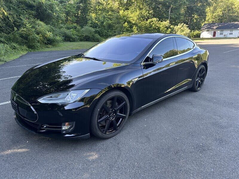 2014 TESLA Model S