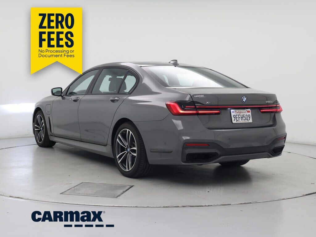 2022 BMW 745e