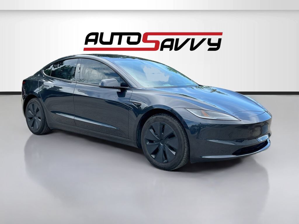 2025 TESLA Model 3
