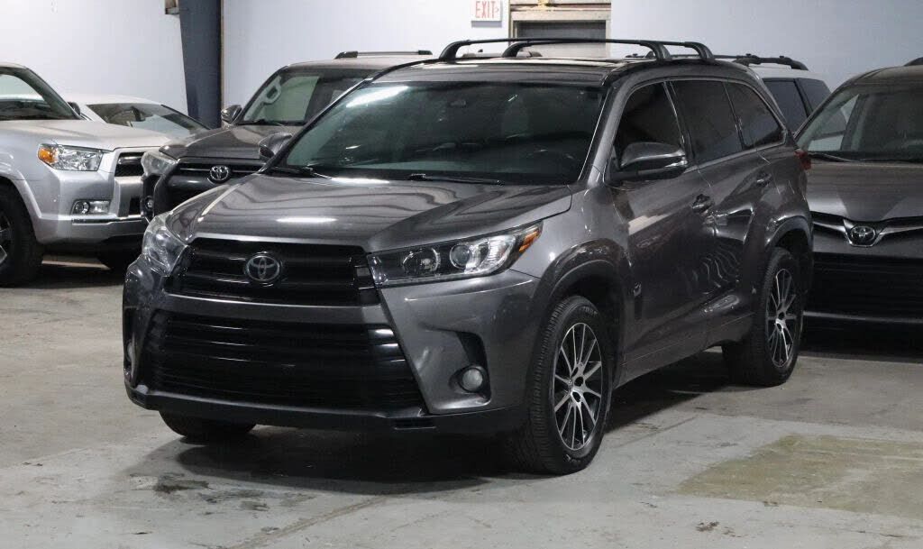 2017 TOYOTA Highlander