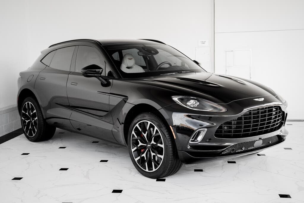 2022 ASTON MARTIN DBX