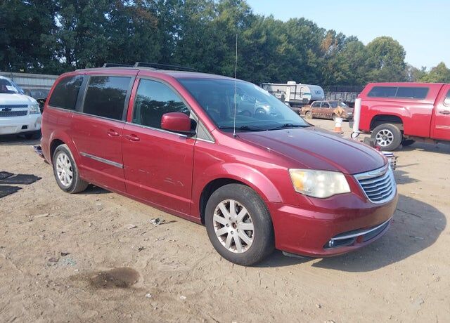 2014 CHRYSLER Town and Country