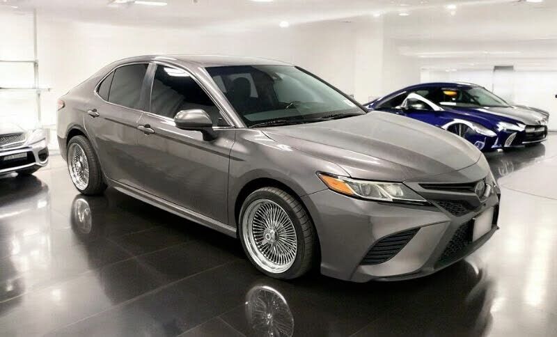 2019 TOYOTA Camry