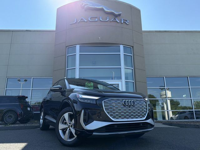 2023 AUDI Q4