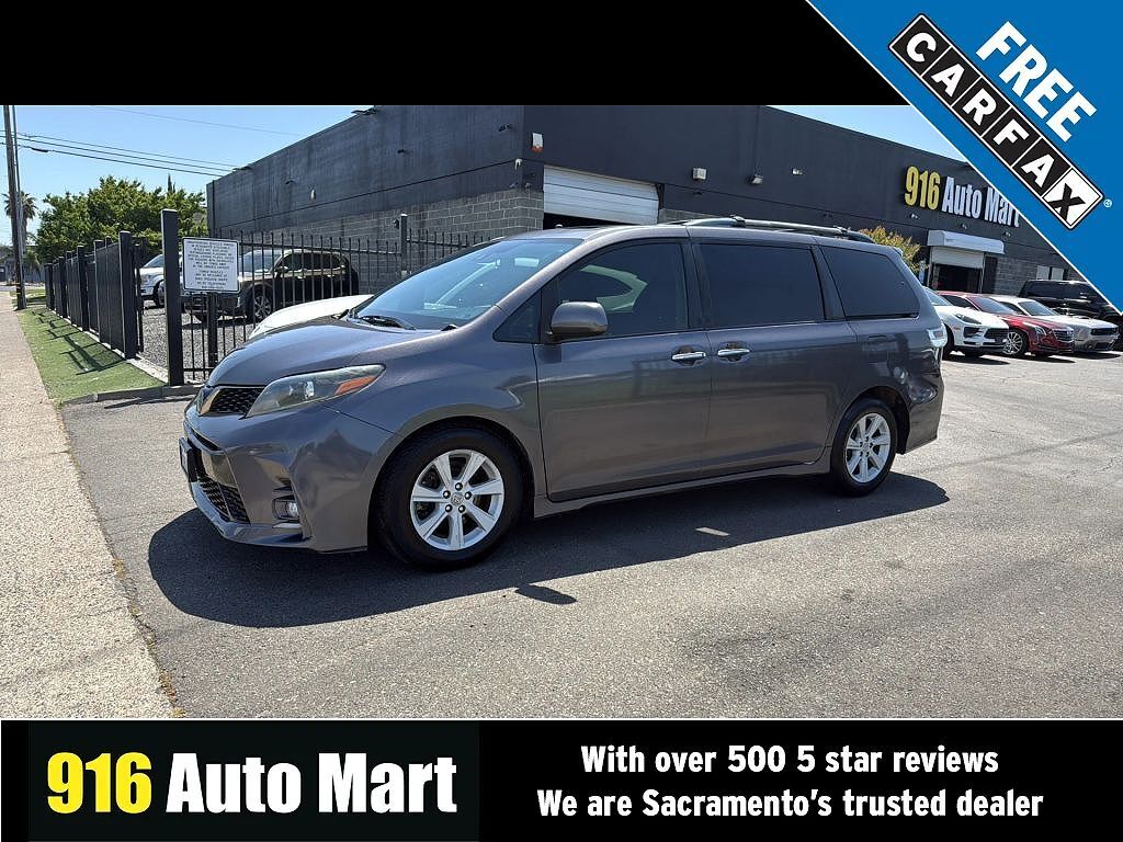 2020 TOYOTA Sienna